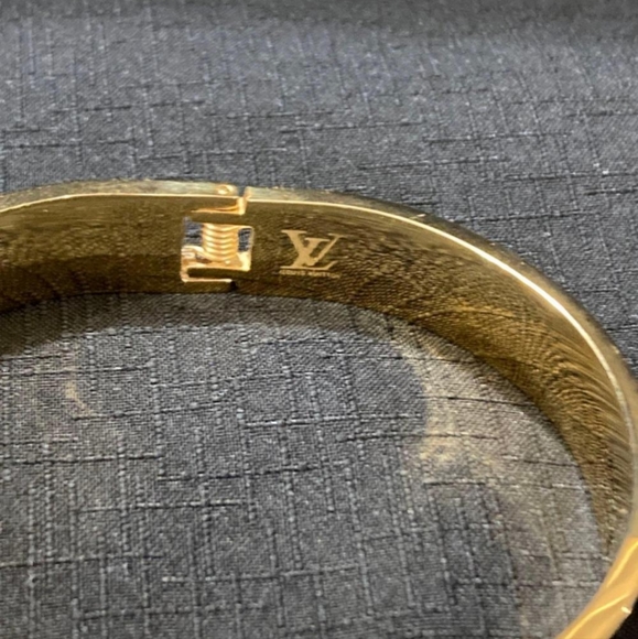 Louis Vuitton Diamond Cuff Henge solitaire diamond Bracelet - Picture 4 of 5